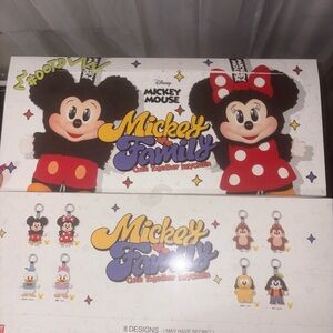 Popmart Mickey Fam Cute Together